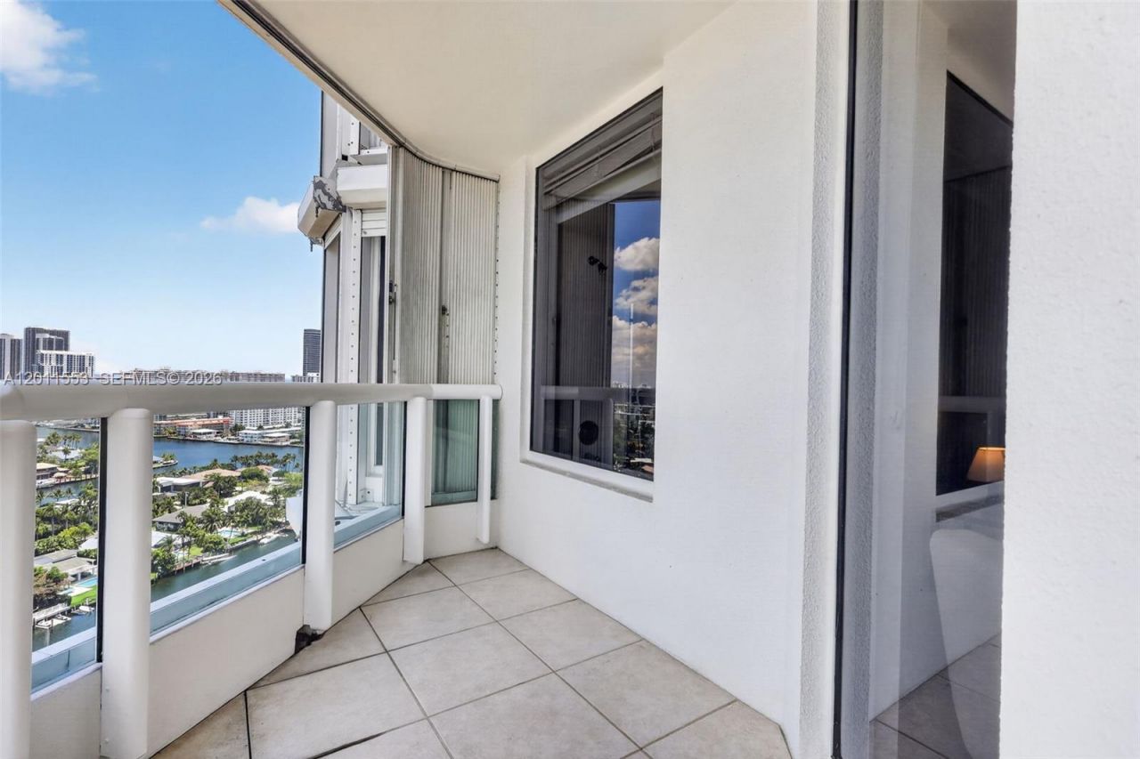 21205 Yacht Club Dr , Unit 2409, Aventura, FL 33180 Photo