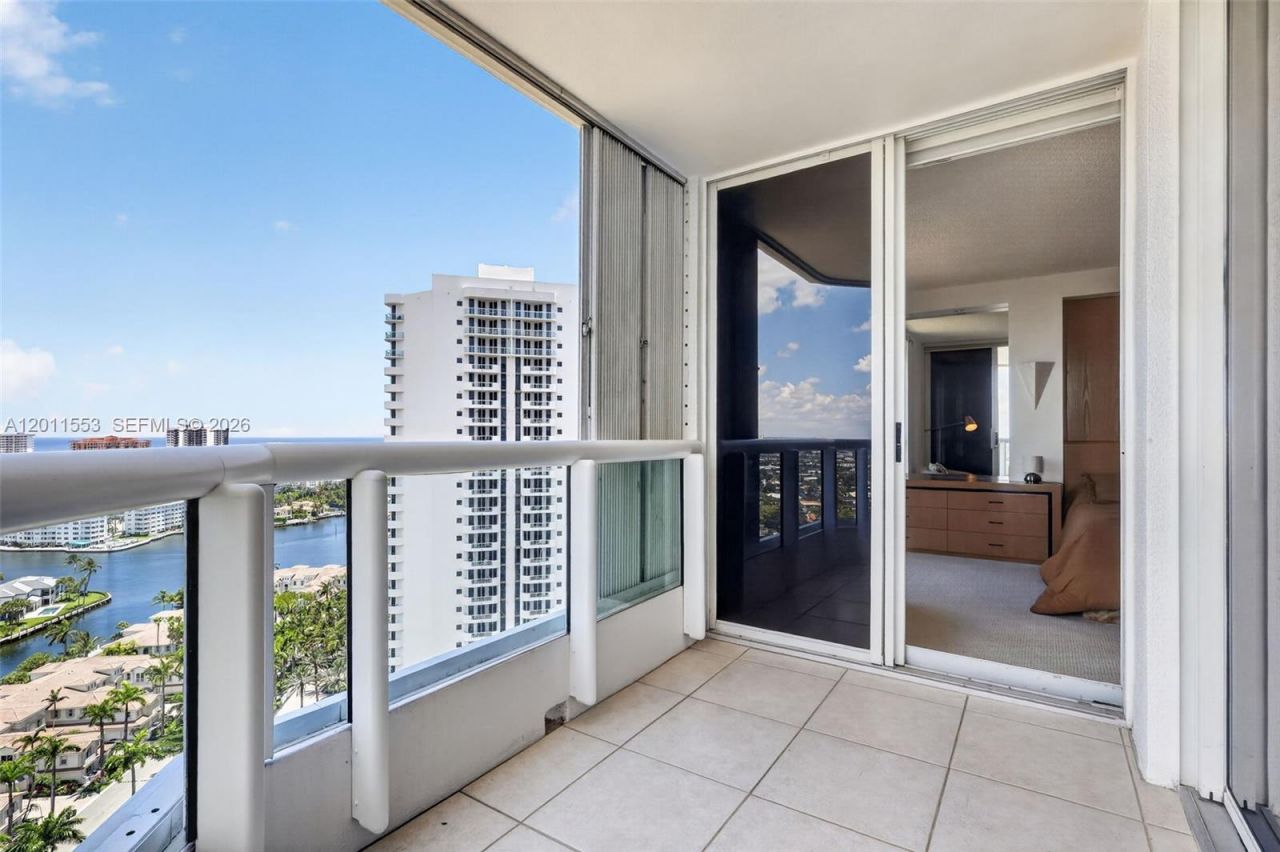 21205 Yacht Club Dr , Unit 2409, Aventura, FL 33180 Photo