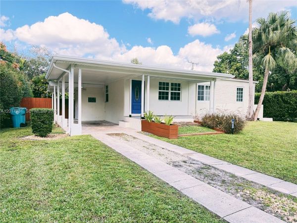 1075 NE 120th St , Biscayne Park, FL 33161