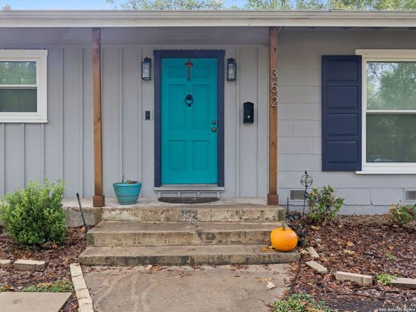 352 LARCHMONT DR, San Antonio, TX 78209