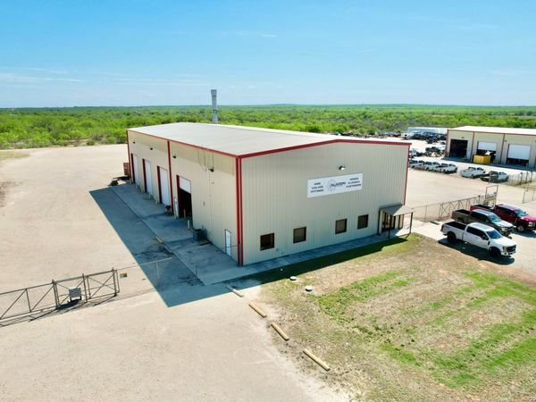 4844 County Road 430, Pleasanton, TX 78064