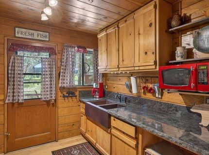 16243 Old Highway Drive, Truckee, CA 96161 Photo