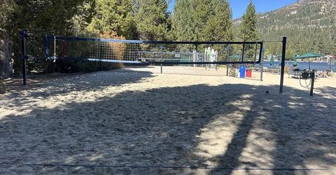 16243 Old Highway Drive, Truckee, CA 96161 Photo