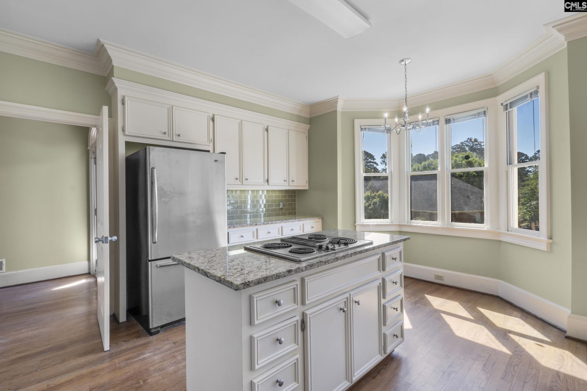 261 Berry Tree Lane  Photo 10