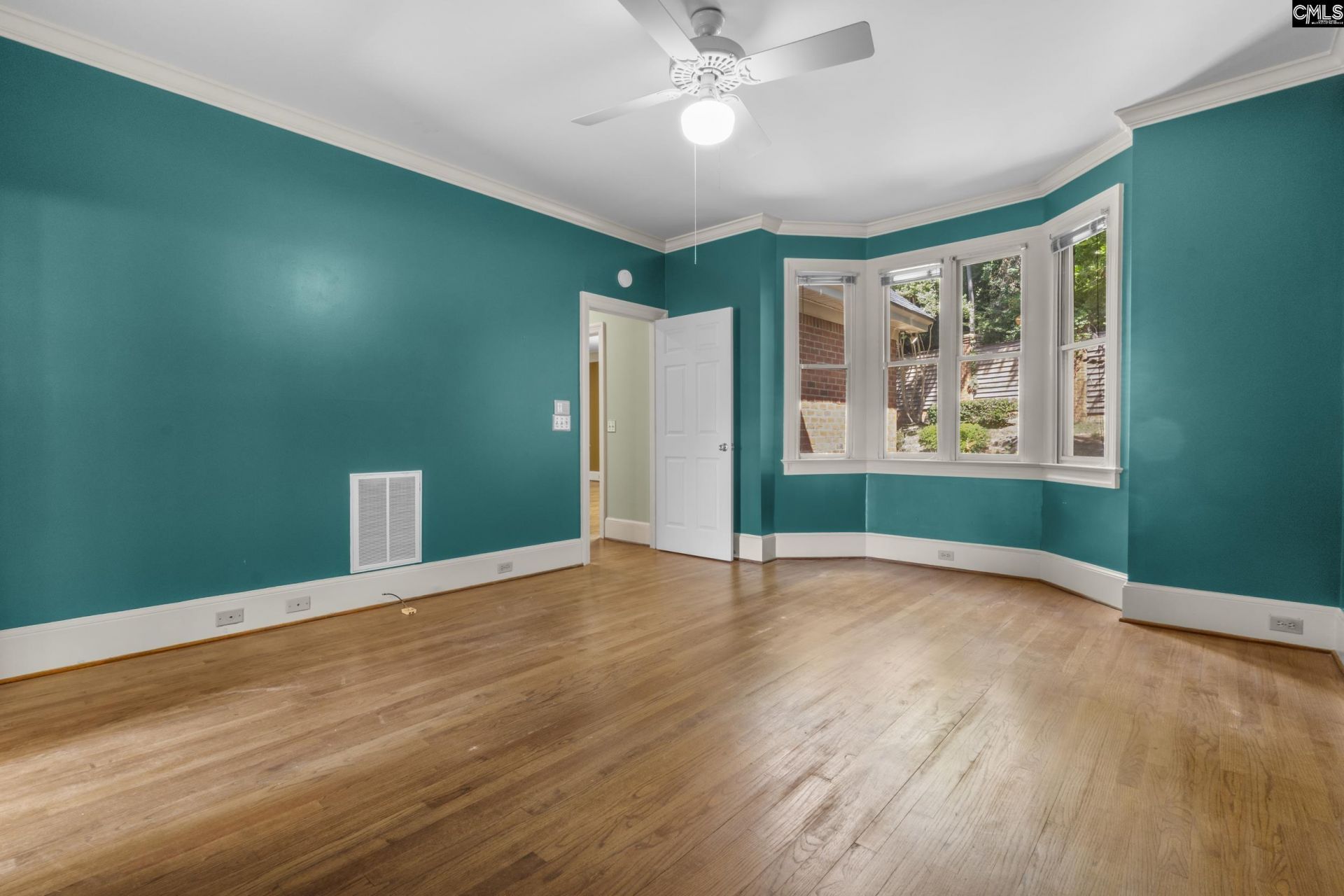 261 Berry Tree Lane  Photo 16