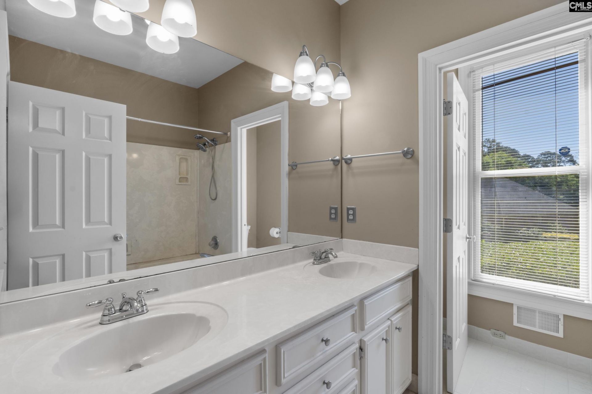 261 Berry Tree Lane  Photo 18