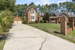 261 Berry Tree Lane  photo 4