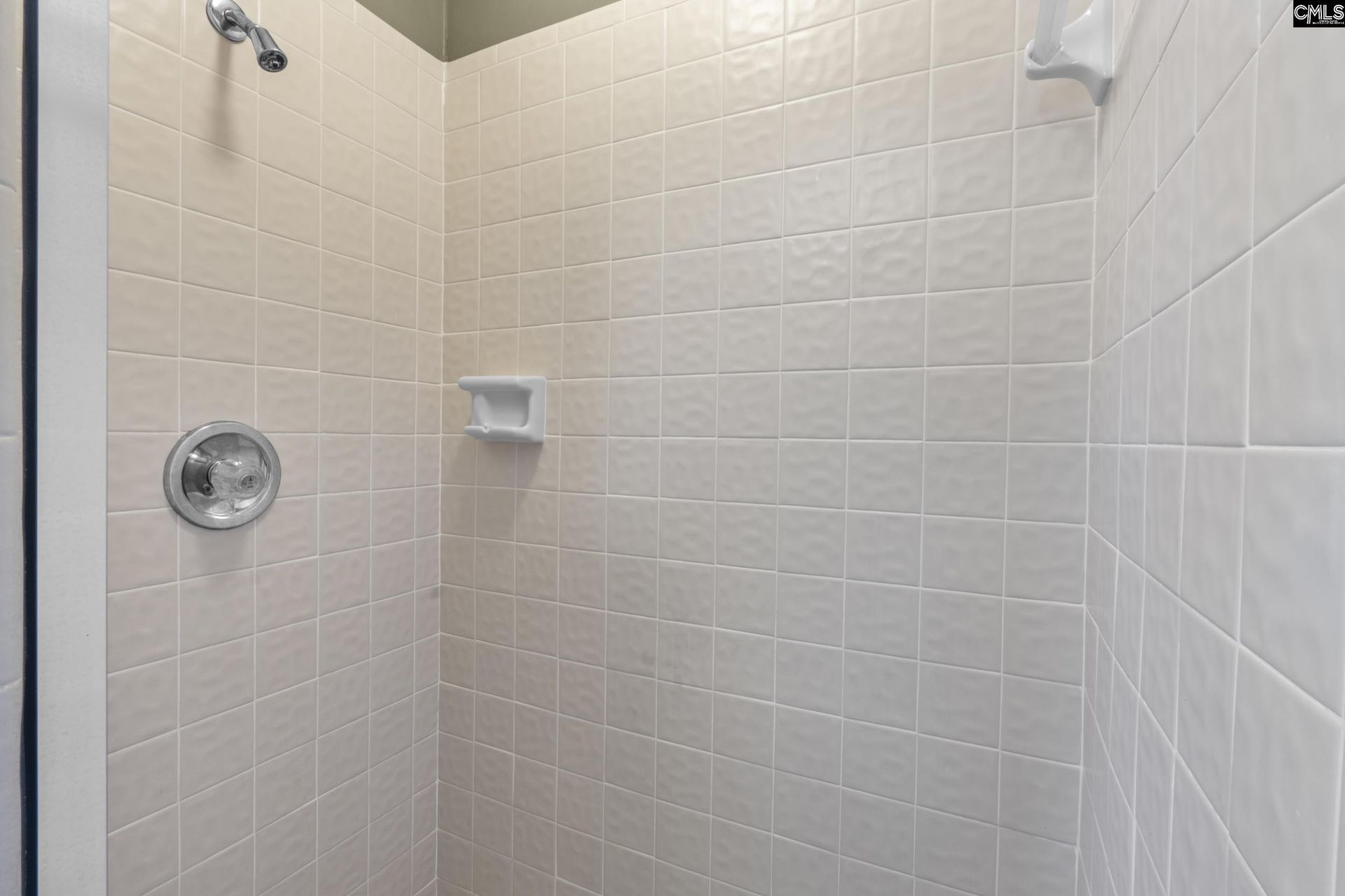 261 Berry Tree Lane  Photo 34