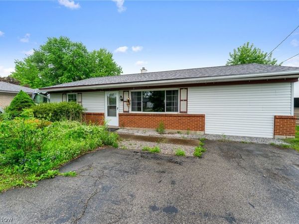 4445 Burkey Road , Austintown, OH 44515