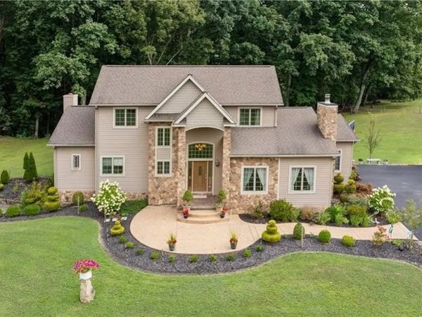 102 Mehard Ave, Unit B, Greenville, PA 16125