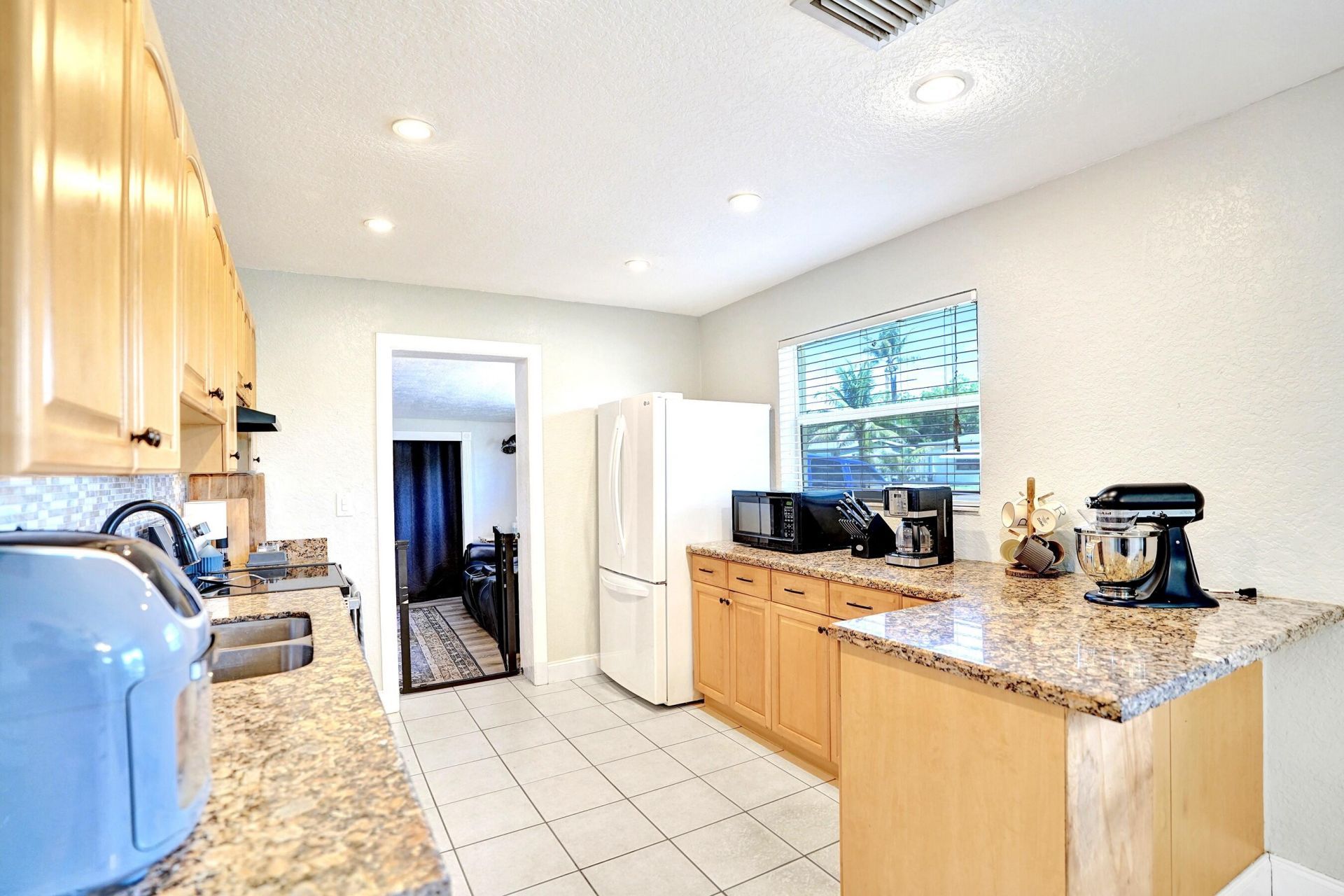 5740 SW 38th Street, Davie, FL 33314 Photo