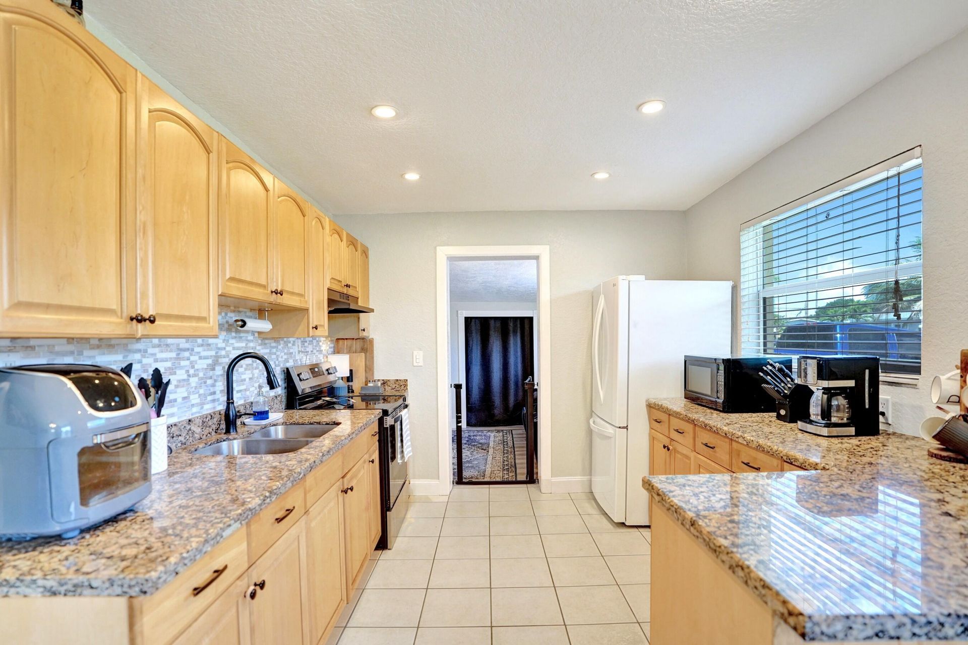 5740 SW 38th Street, Davie, FL 33314 Photo