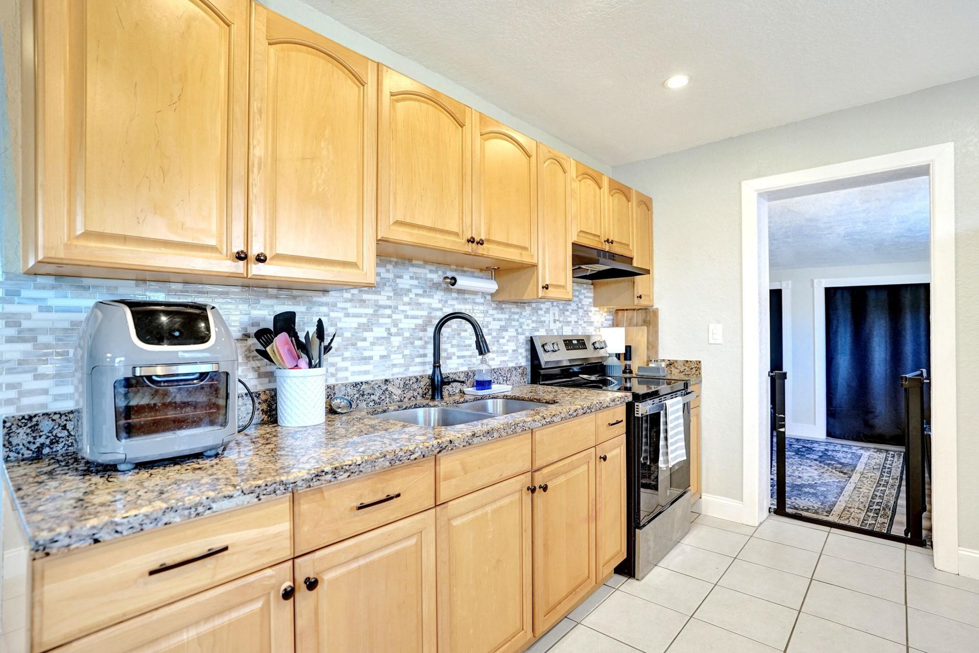 5740 SW 38th Street, Davie, FL 33314 Photo