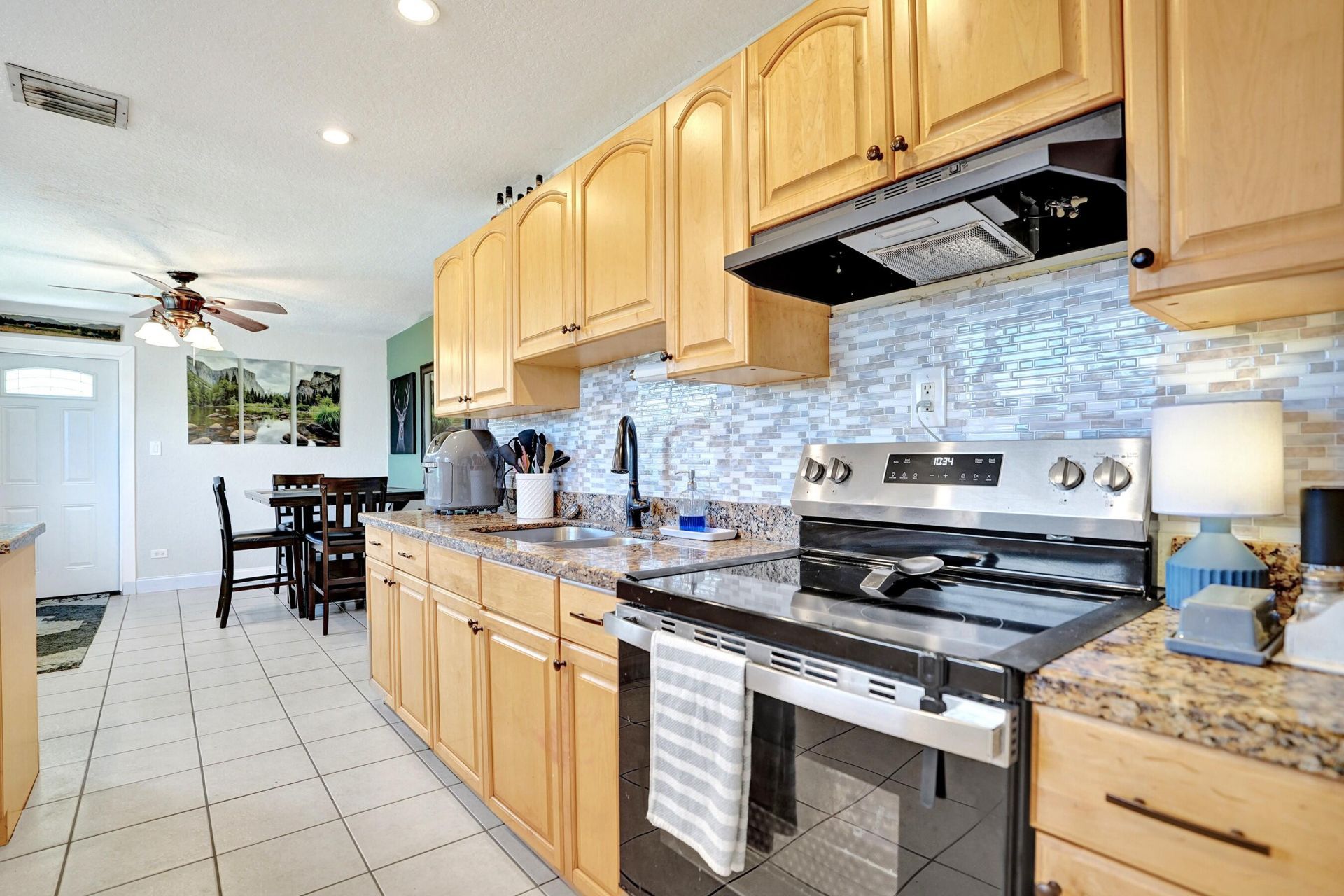 5740 SW 38th Street, Davie, FL 33314 Photo