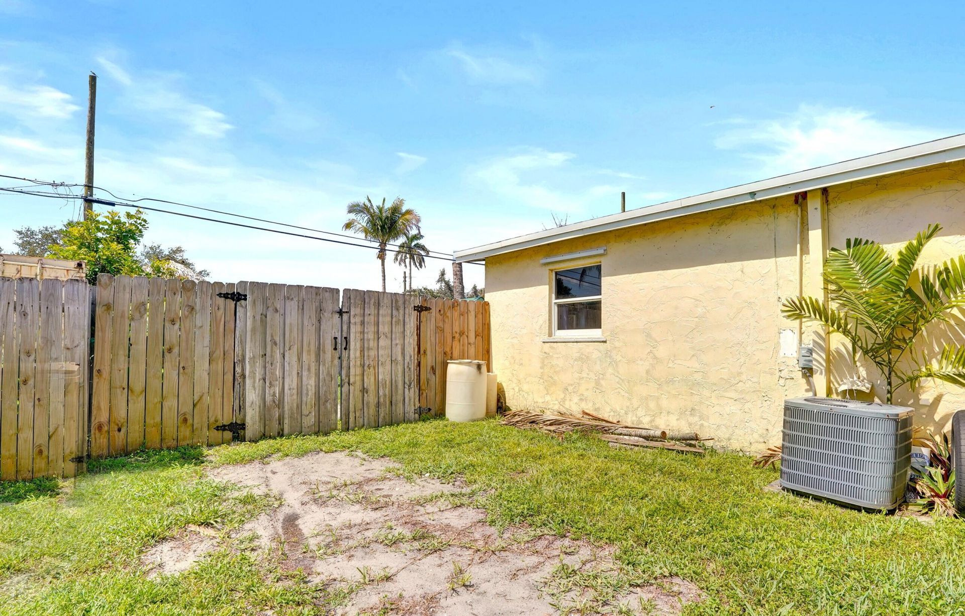 5740 SW 38th Street, Davie, FL 33314 Photo