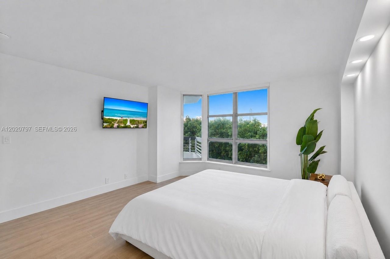 19101 NE 36th Ct , Unit 402, Aventura, FL 33180 Photo