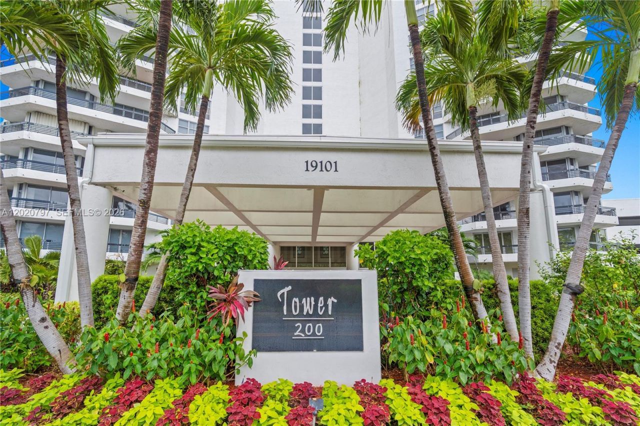 19101 NE 36th Ct, Unit 402, Aventura, FL 33180 Photo