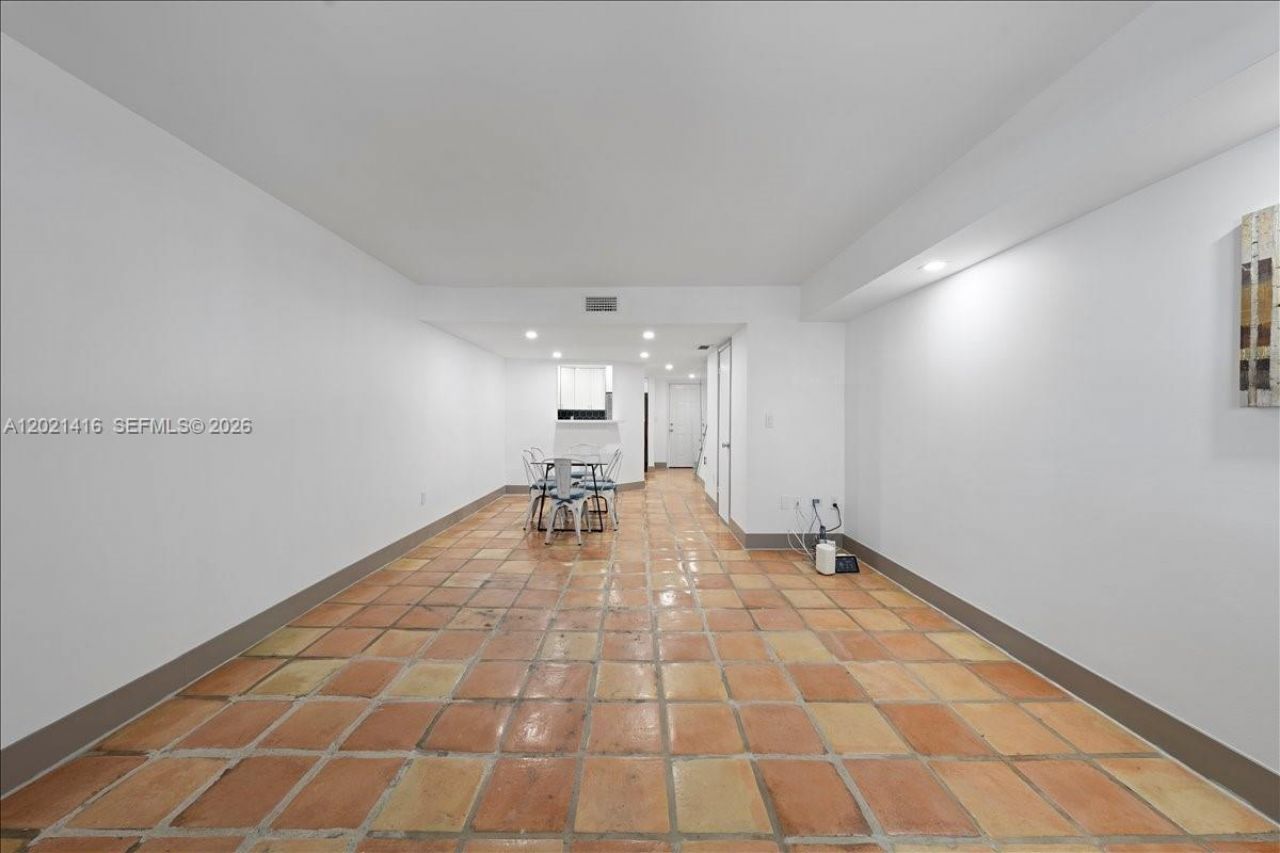 5750 Turin St , Unit 207, Coral Gables, FL 33146 Photo