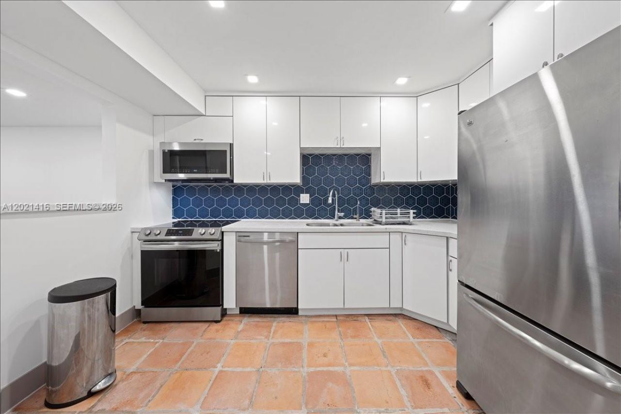 5750 Turin St , Unit 207, Coral Gables, FL 33146 Photo