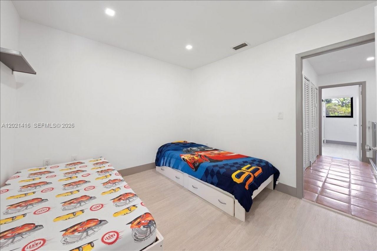 5750 Turin St , Unit 207, Coral Gables, FL 33146 Photo