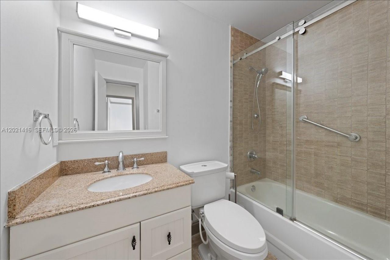 5750 Turin St , Unit 207, Coral Gables, FL 33146 Photo