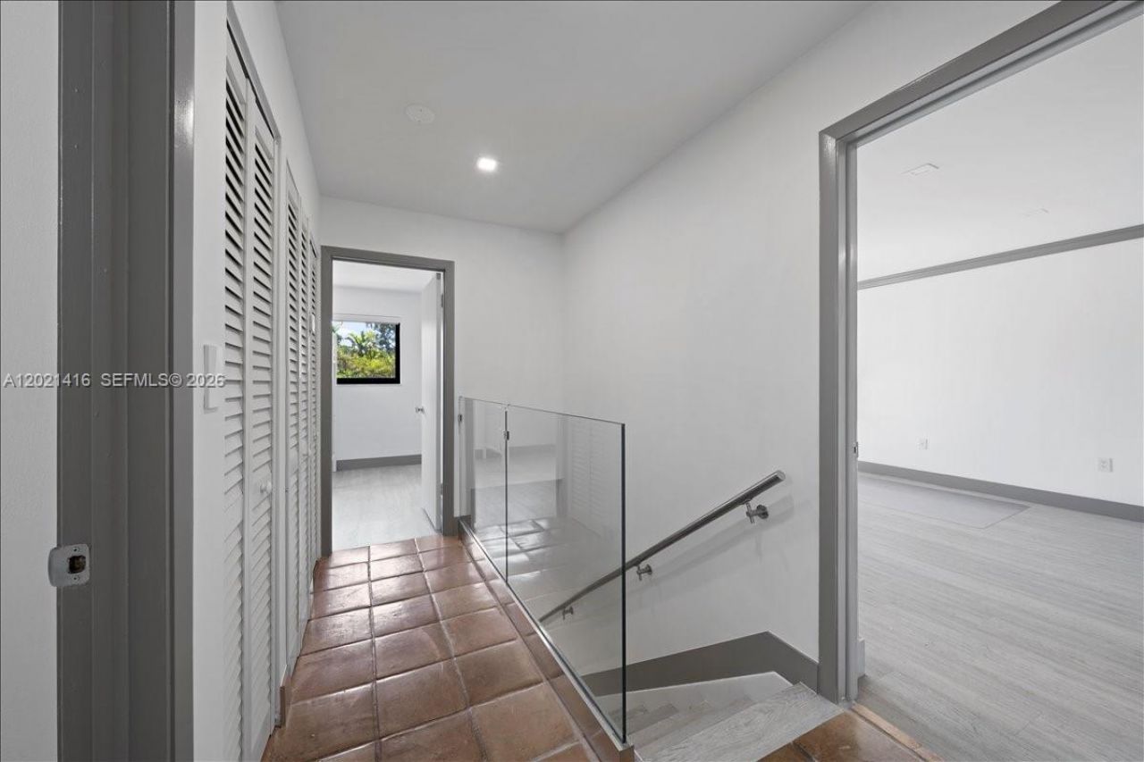 5750 Turin St , Unit 207, Coral Gables, FL 33146 Photo