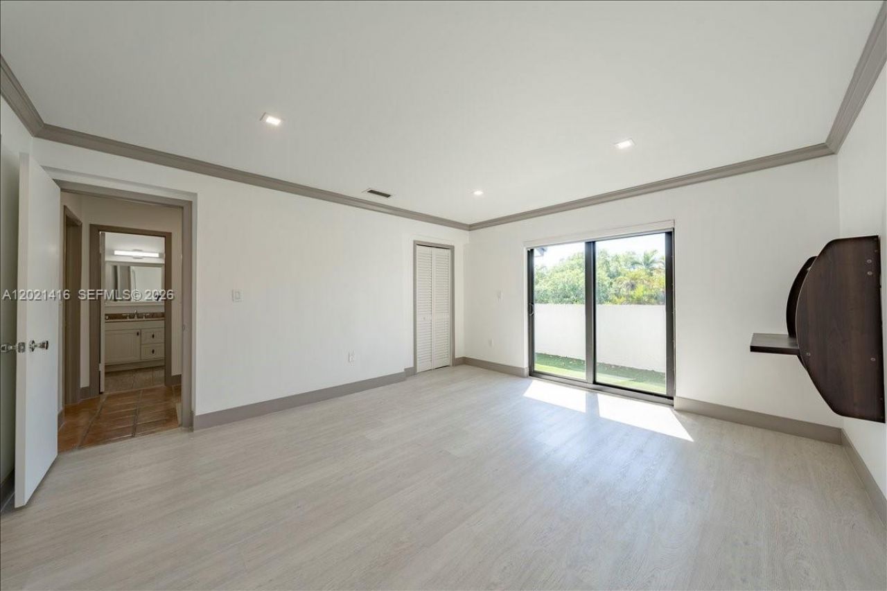 5750 Turin St , Unit 207, Coral Gables, FL 33146 Photo