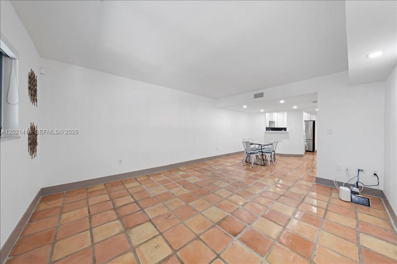 5750 Turin St , Unit 207, Coral Gables, FL 33146 Photo