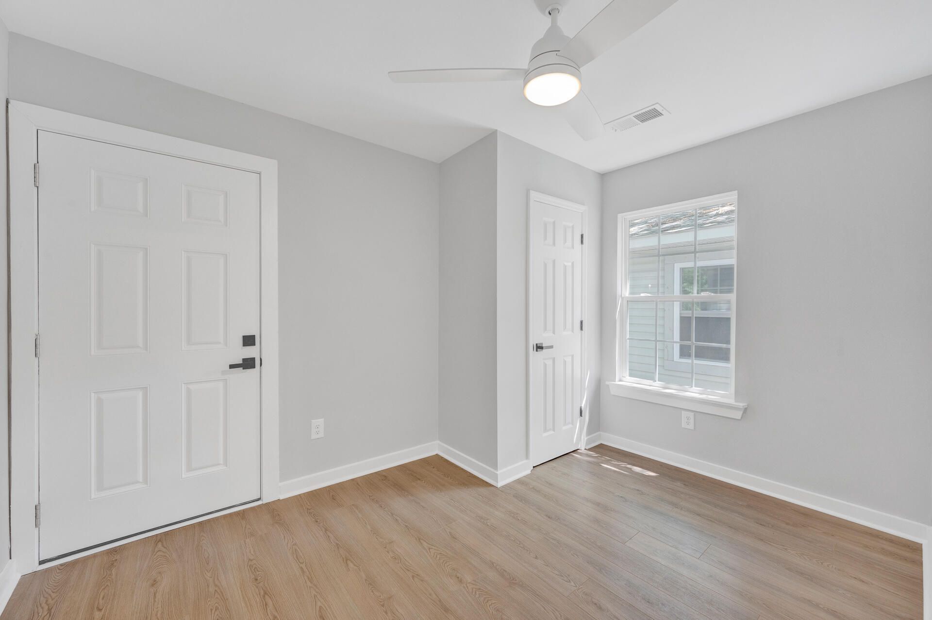 2512 Bennett Yard Photo 18