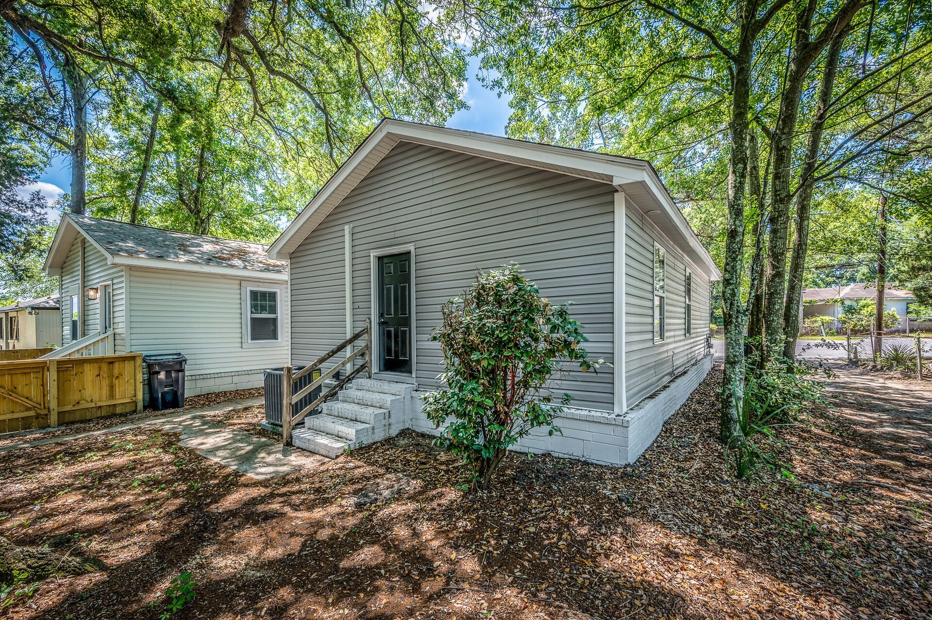 2512 Bennett Yard Photo 22