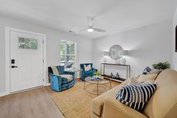 2512 Bennett Yard photo 4