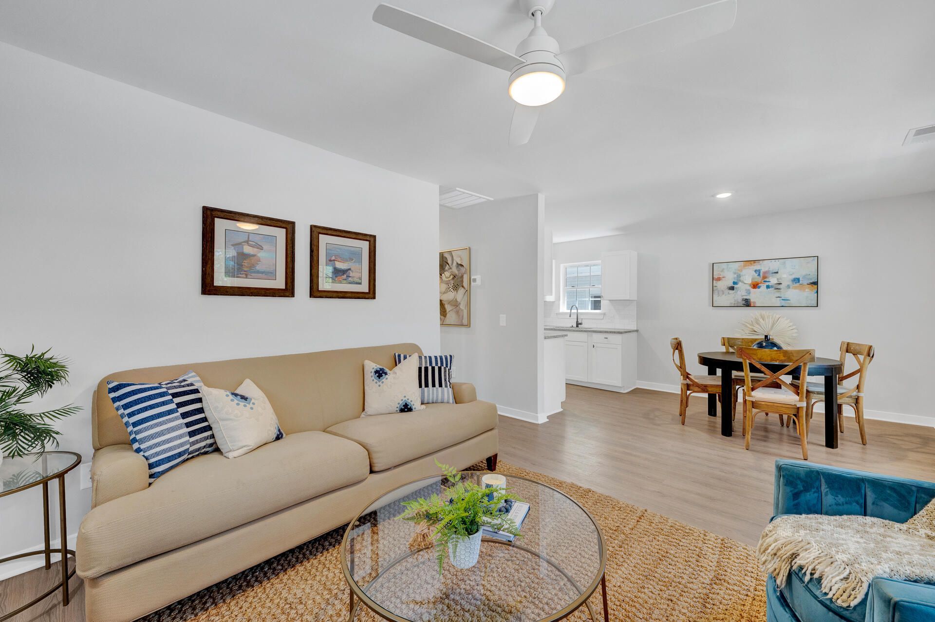 2512 Bennett Yard Photo 7