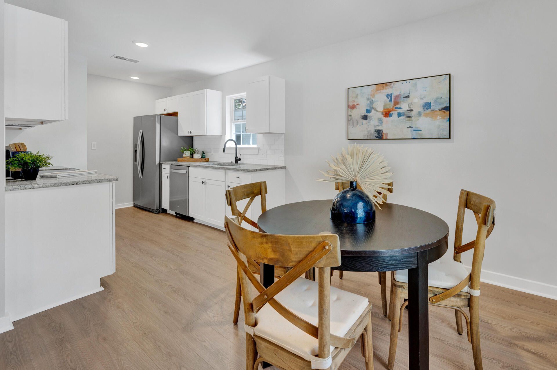 2512 Bennett Yard Photo 9