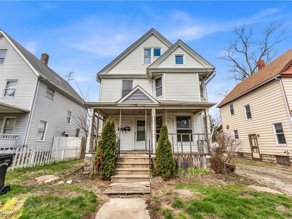 345 12th Street , Elyria, OH 44035