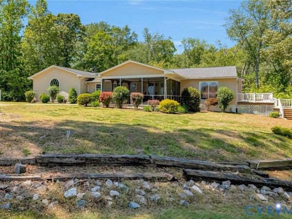 102 Riverside Drive , Center Cross, VA 22437