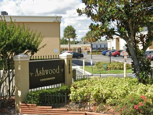 1000 LAKE OF THE WOODS BOULEVARD , Unit 205H, FERN PARK, FL 32730