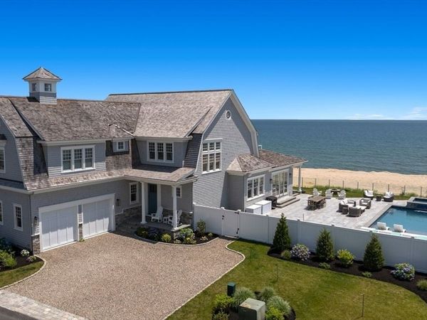 50 Coastline Drive, Mashpee, MA 02649