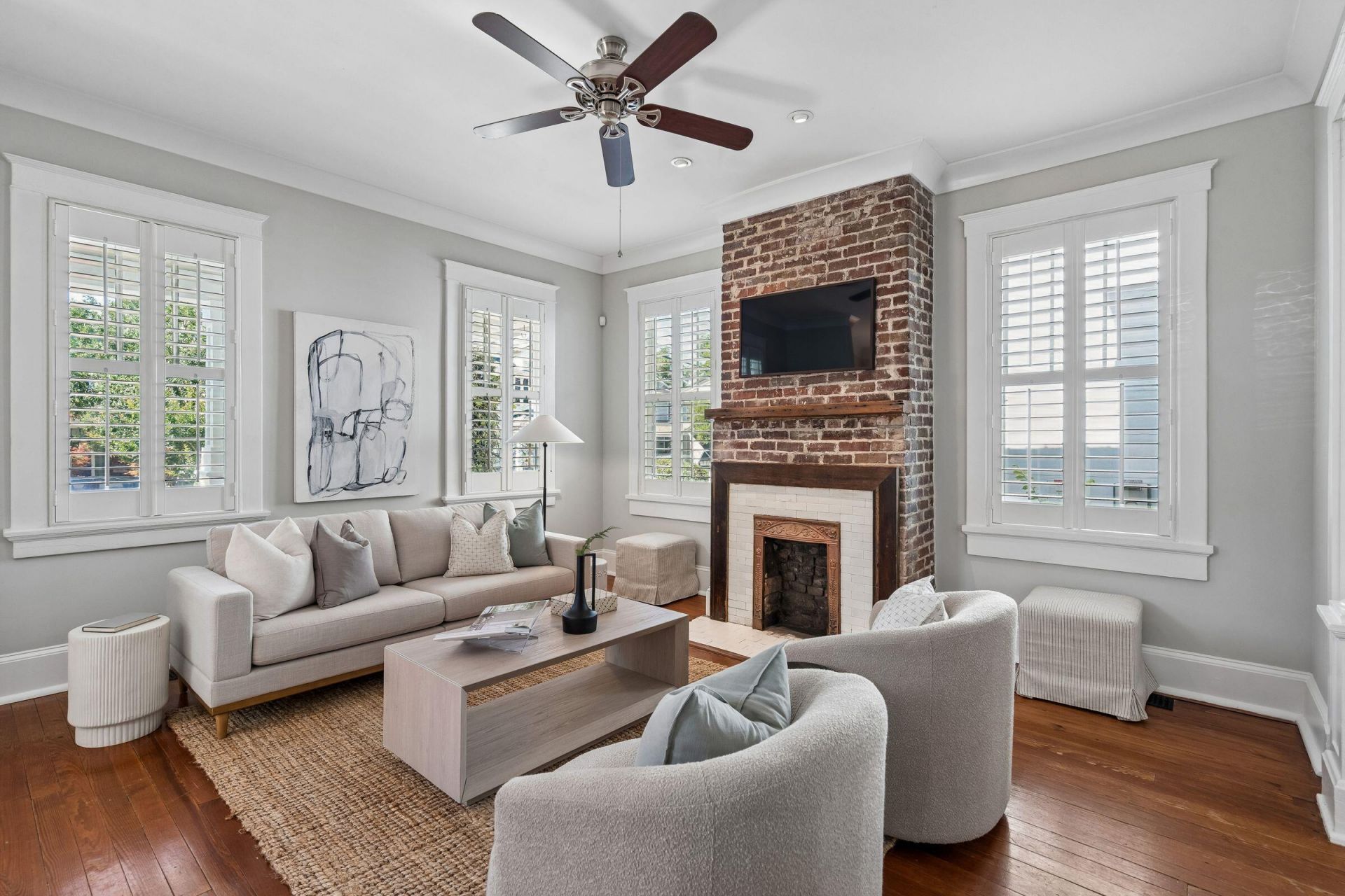 60 Cypress Street Photo 16