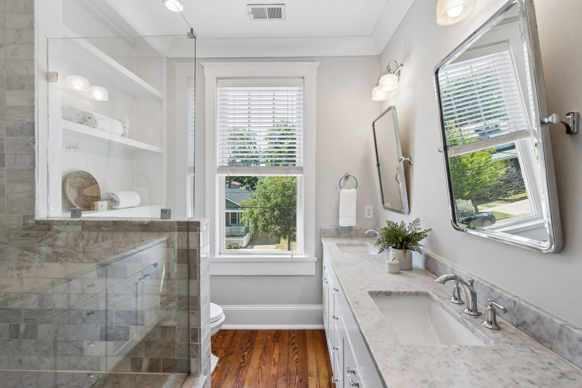 60 Cypress Street Photo 45