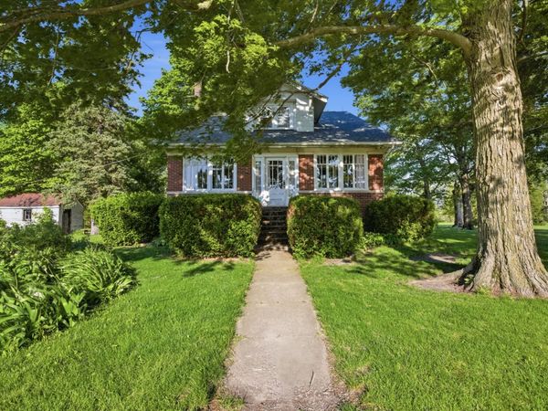 1764 E 500 North Road, Cissna Park, IL 60924