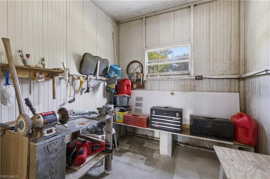 863 Manatee Rd , Naples, FL 34114 Photo