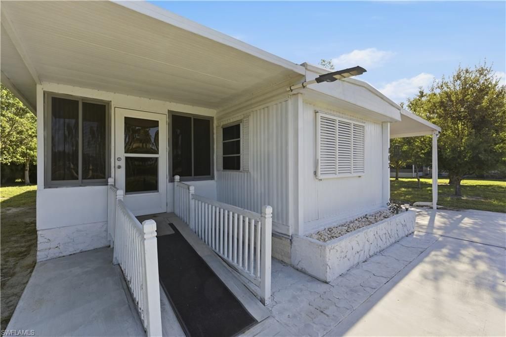 863 Manatee Rd , Naples, FL 34114 Photo