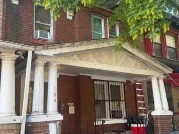 104 Sunnyside Avenue , Brooklyn, NY 11207