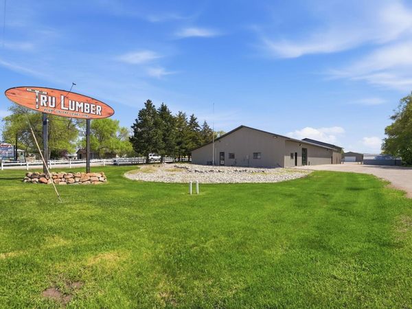 1301 N Nokomis NE, Alexandria, MN 56308