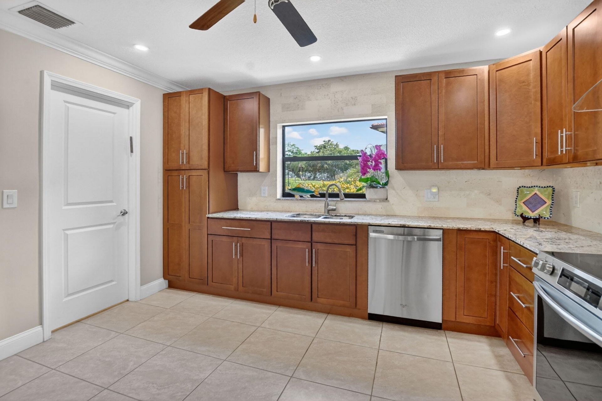 8208 Casa Del Lago, Unit 23b, Boca Raton, FL 33433 Photo