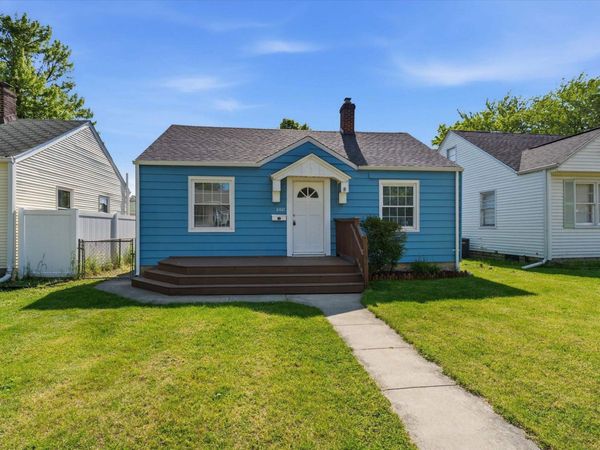 2021 Hollywood Place, South Bend, IN 46616
