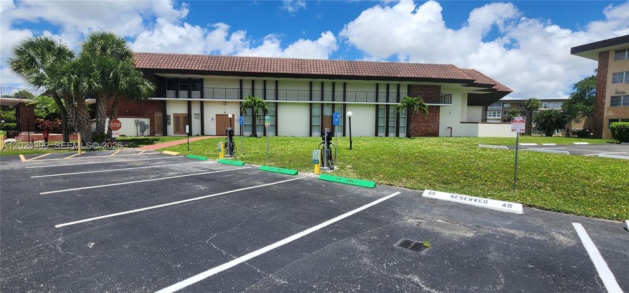 3061 NW 47th Ter , Unit 132C, Lauderdale Lakes, FL 33313 Photo