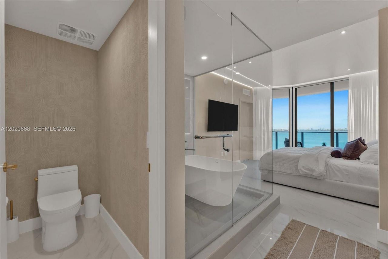 700 NE 24th St , Unit 1602, Miami, FL 33137 Photo