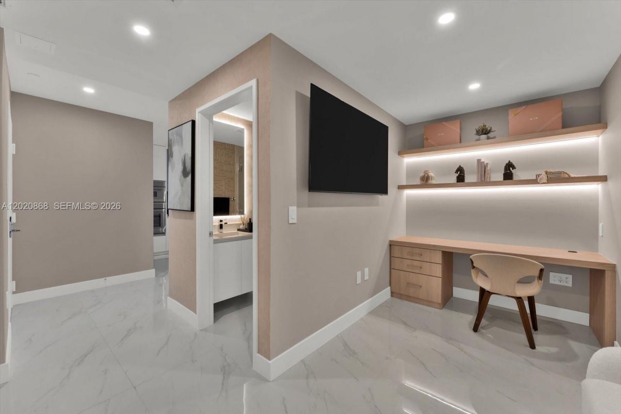 700 NE 24th St , Unit 1602, Miami, FL 33137 Photo