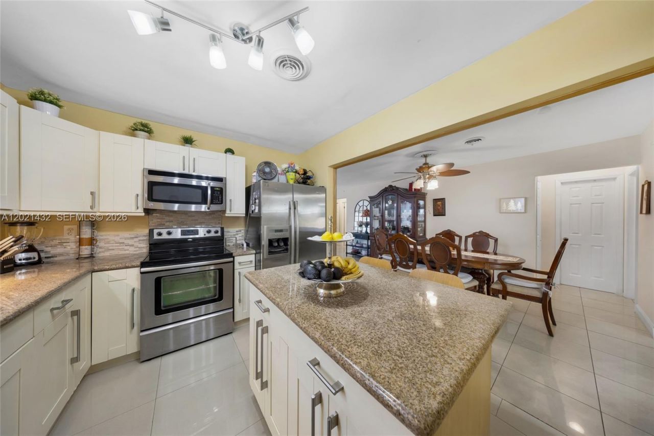 304 SW 68th Ave , Pembroke Pines, FL 33023 Photo